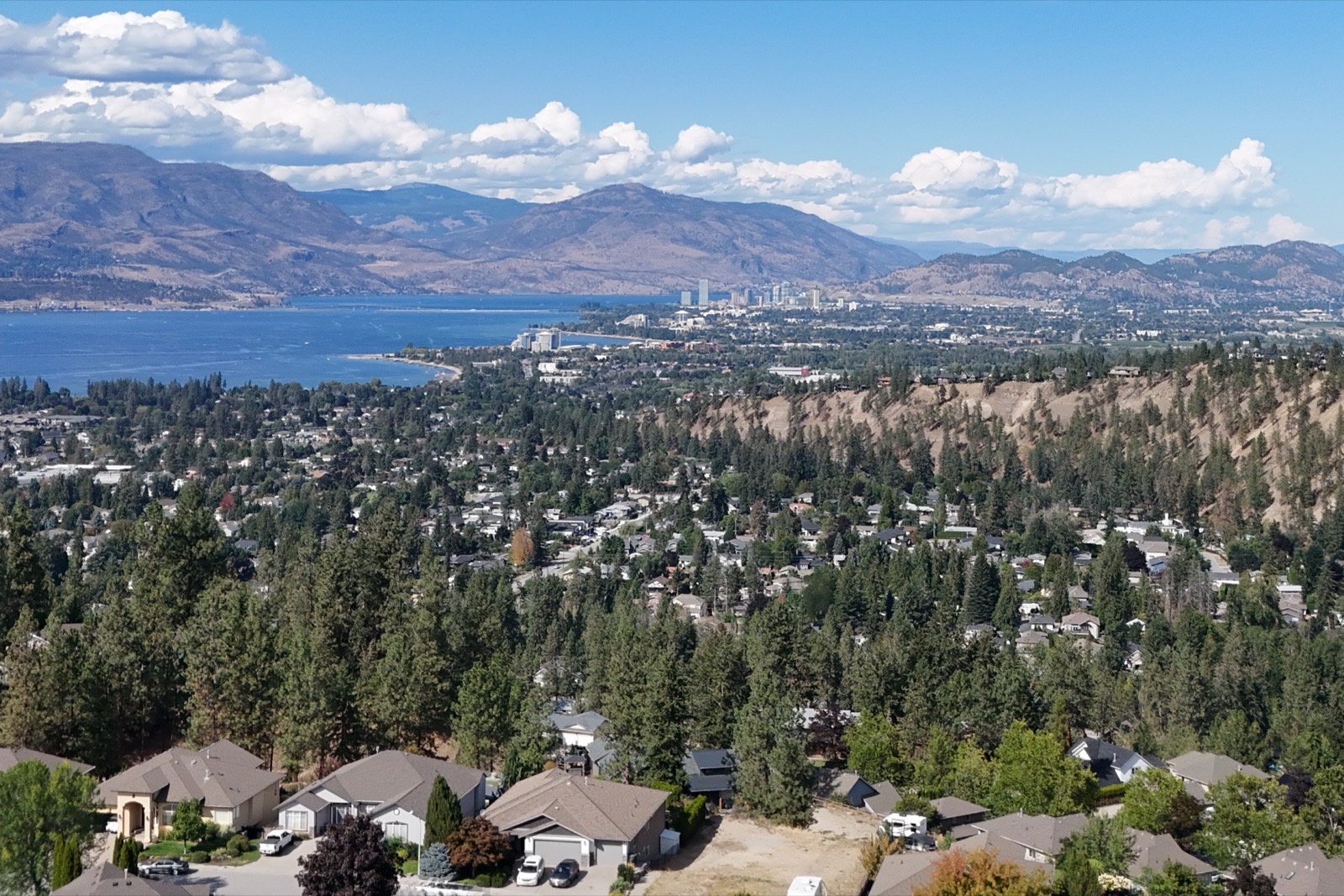 Crawford Estates neighbourhood, Kelowna, British Columbia